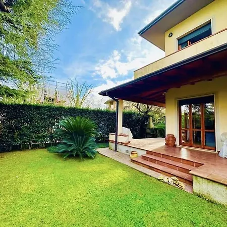 Villa Del Fortino, 140mq Forte dei Marmi
